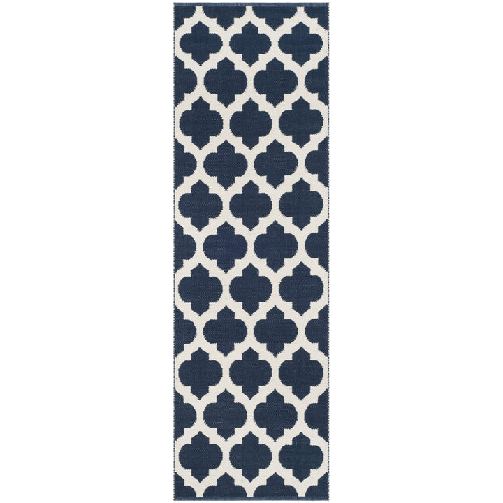 SAFAVIEH Montauk MTK723H Handwoven Navy / Ivory Rug Image 5