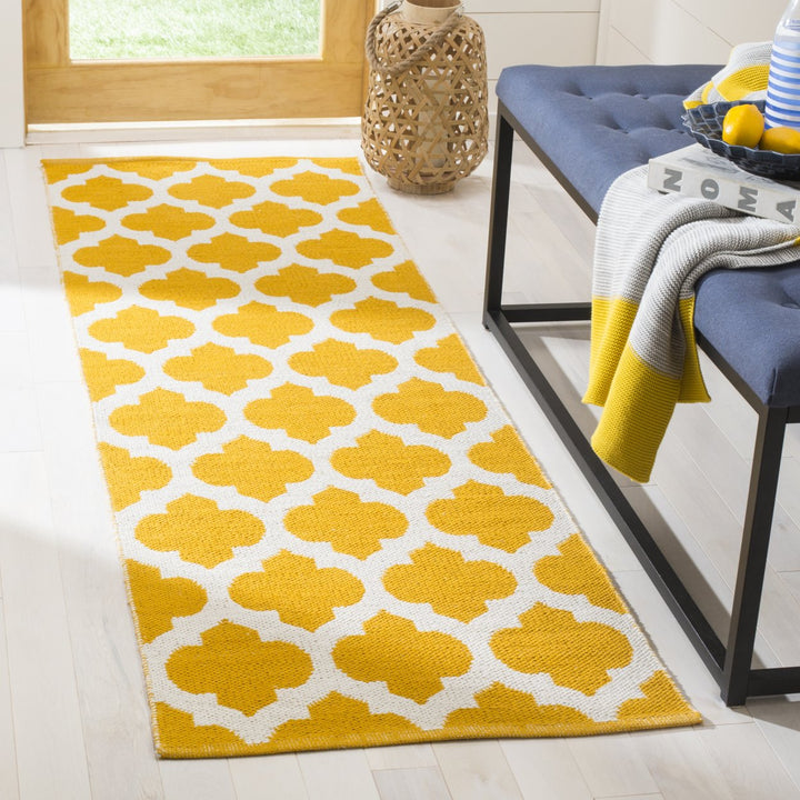 SAFAVIEH Montauk MTK723J Handwoven Yellow / Ivory Rug Image 3