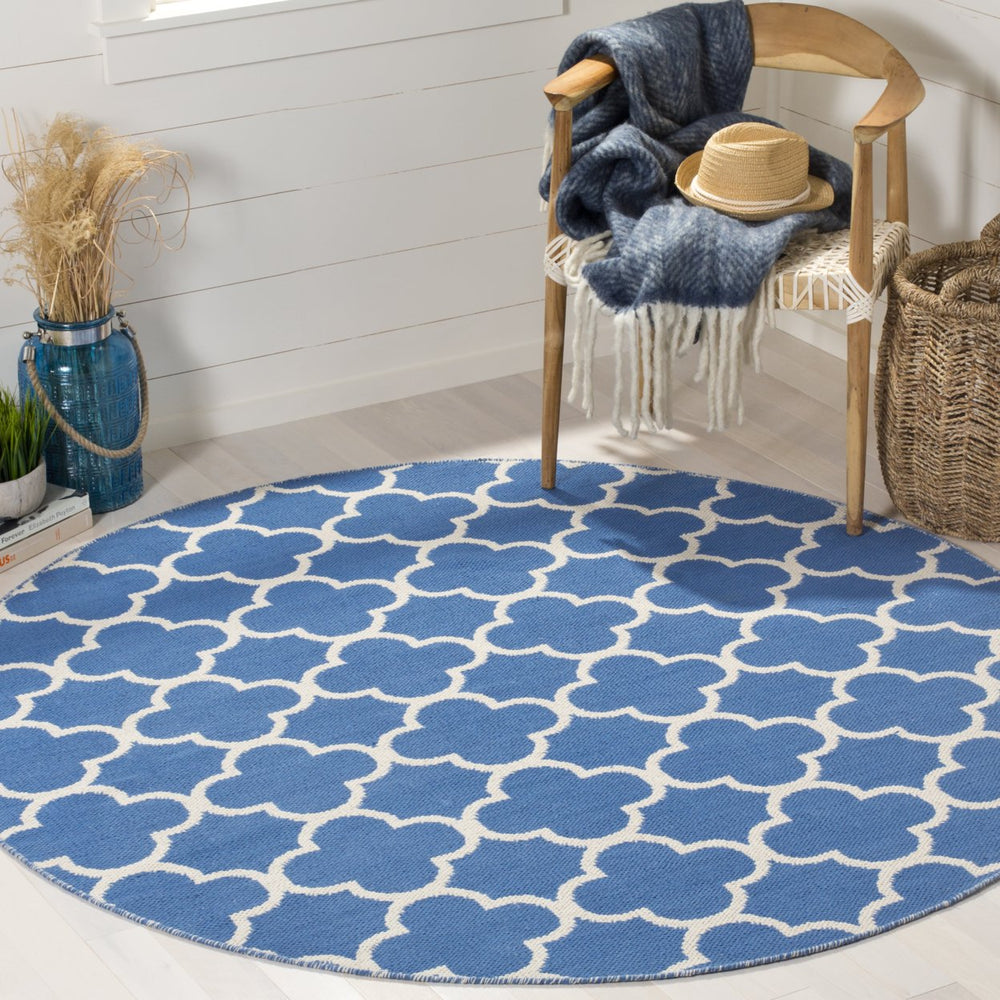 SAFAVIEH Montauk MTK725C Handwoven Blue / Ivory Rug Image 2