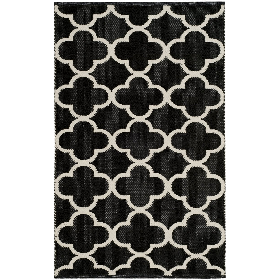 SAFAVIEH Montauk MTK725D Handwoven Black / Ivory Rug Image 1