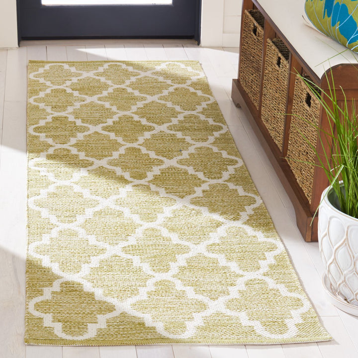 SAFAVIEH Montauk MTK810G Handwoven Green / Ivory Rug Image 2