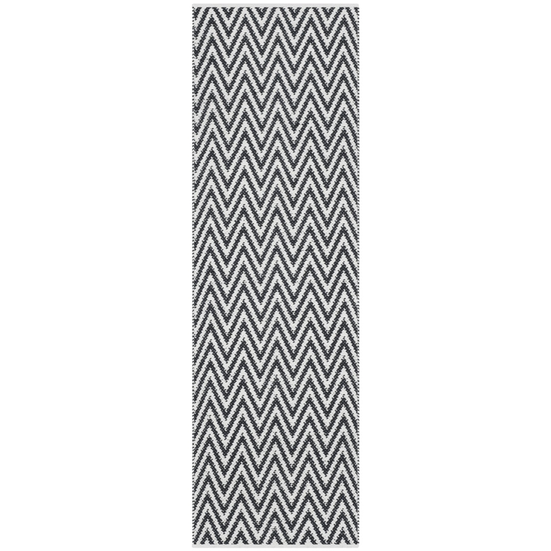 SAFAVIEH Montauk MTK812D Handwoven Black / Ivory Rug Image 3