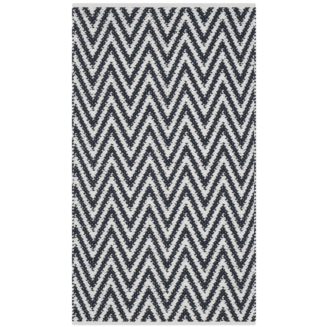 SAFAVIEH Montauk MTK812D Handwoven Black / Ivory Rug Image 1