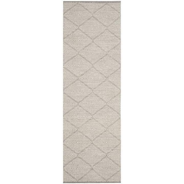 SAFAVIEH Montauk Collection MTK821A Handwoven Grey Rug Image 1