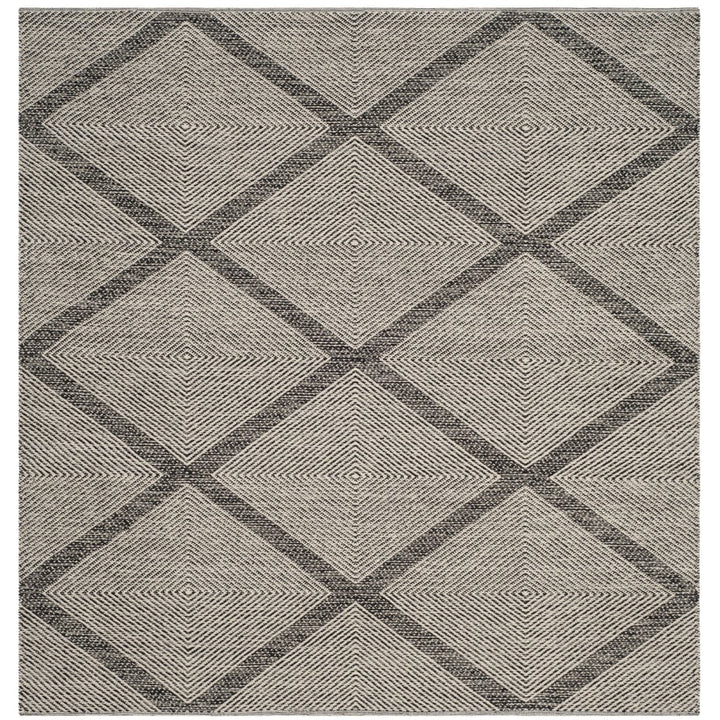 SAFAVIEH Montauk Collection MTK821D Handwoven Black Rug Image 1