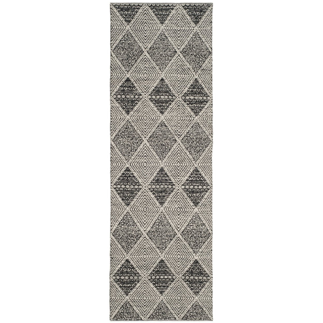 SAFAVIEH Montauk Collection MTK822D Handwoven Black Rug Image 1