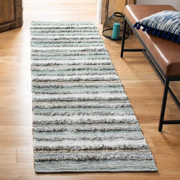 SAFAVIEH Montauk MTK951A Handwoven Grey / Multi Rug Image 2