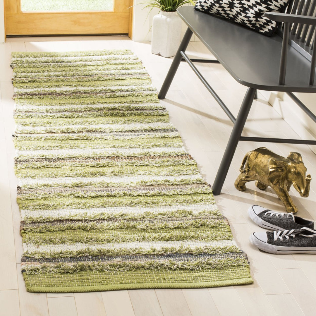 SAFAVIEH Montauk MTK951G Handwoven Green / Multi Rug Image 2