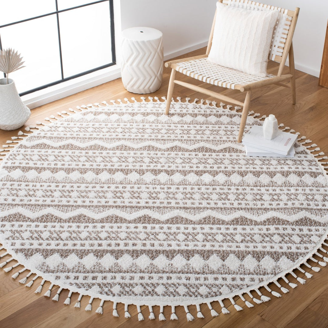 SAFAVIEH Moroccan Tassel Shag MTS484B Ivory /Beige Rug Image 2