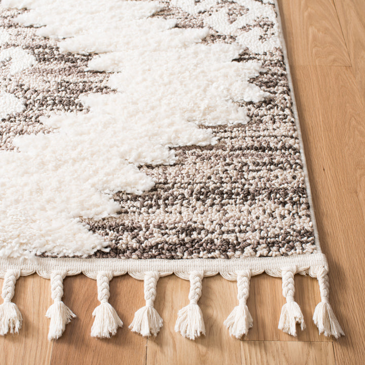 SAFAVIEH Moroccan Tassel Shag MTS652A Ivory /Brown Rug Image 11