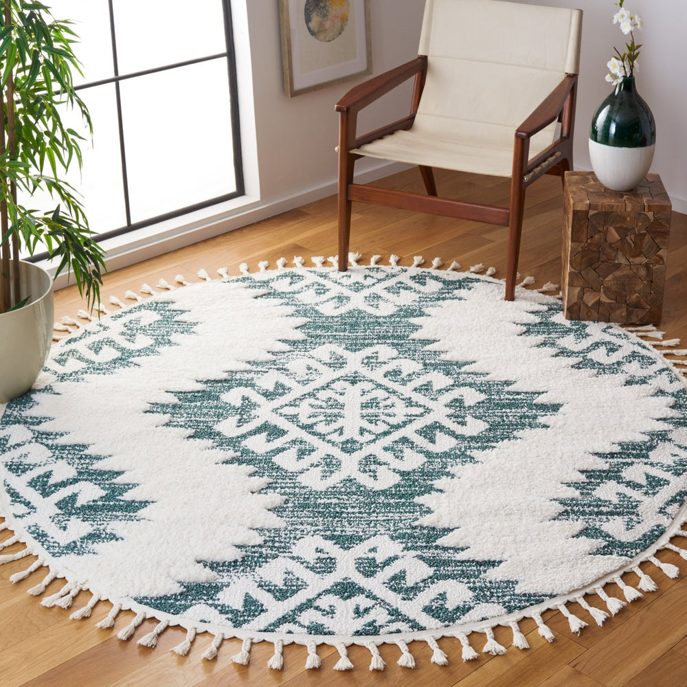 SAFAVIEH Moroccan Tassel Shag MTS652Y Green /Ivory Rug Image 2