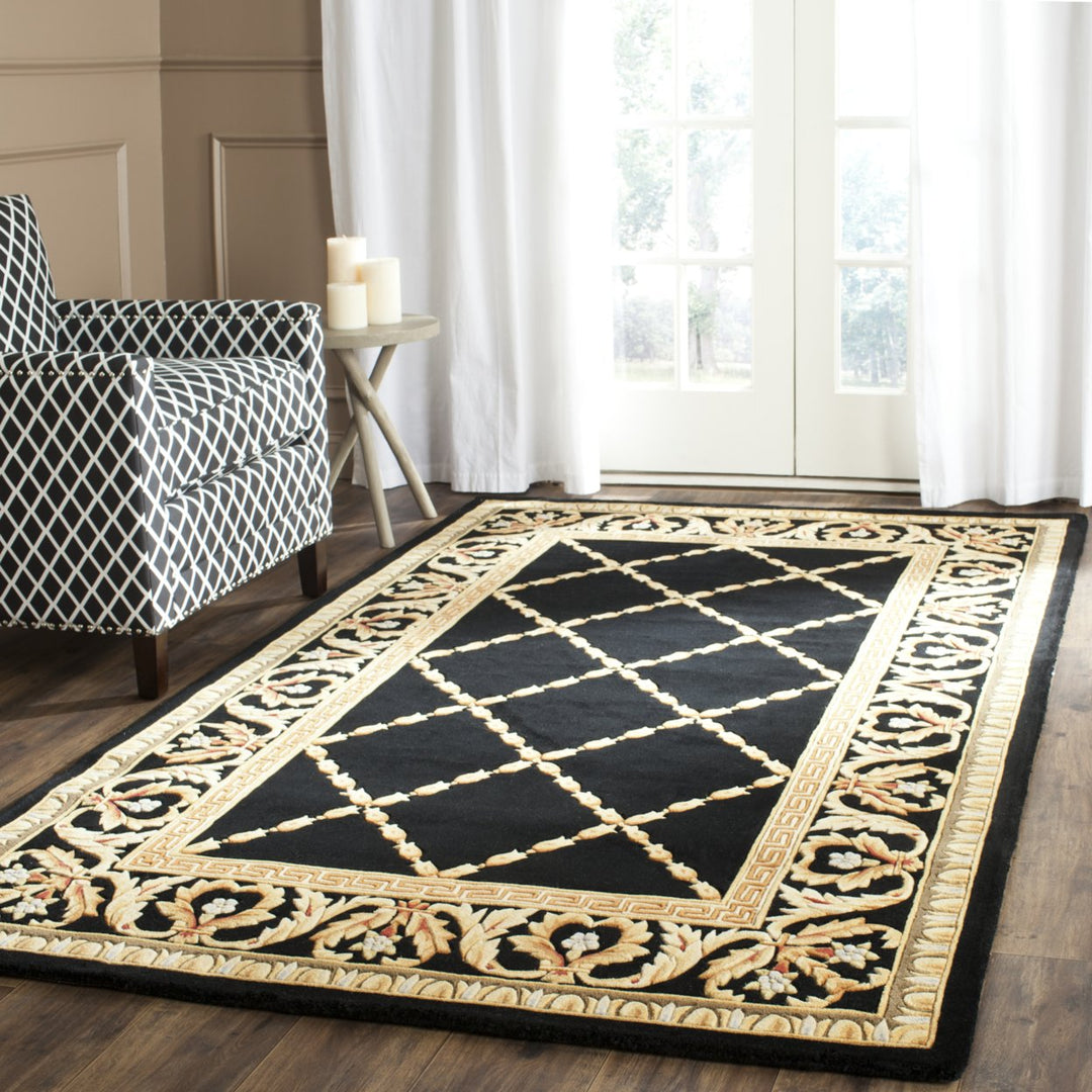 SAFAVIEH Naples Collection NA750B Handmade Assorted Rug Image 1