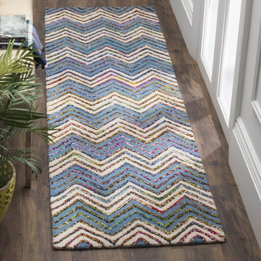 SAFAVIEH Nantucket NAN601A Handmade Beige / Blue Rug Image 3