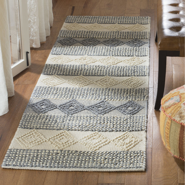 SAFAVIEH Natura NAT105F Handwoven Grey / Ivory Rug Image 2