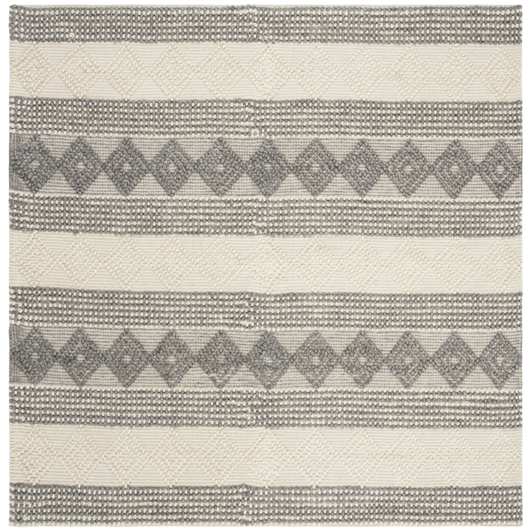 SAFAVIEH Natura NAT105F Handwoven Grey / Ivory Rug Image 4