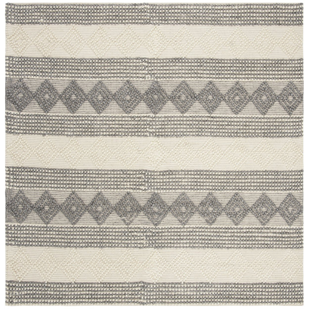 SAFAVIEH Natura NAT105F Handwoven Grey / Ivory Rug Image 1