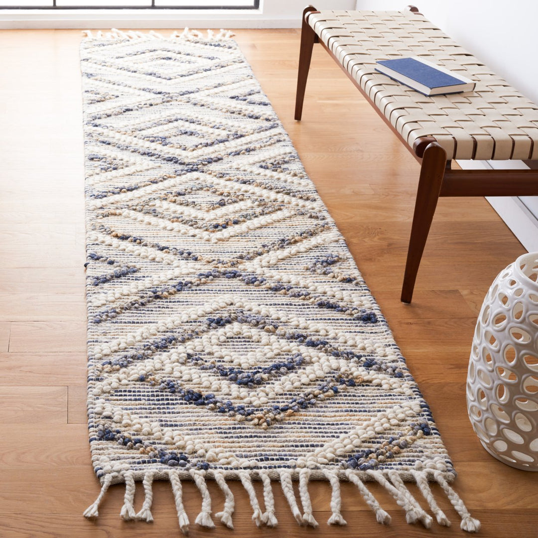 SAFAVIEH Natura NAT177M Handmade Ivory / Blue Rug Image 3