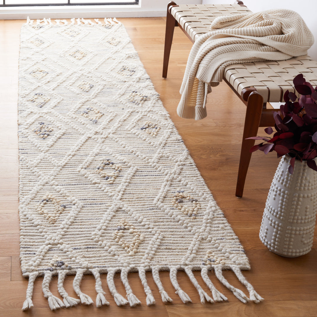 SAFAVIEH Natura NAT181F Handmade Ivory / Grey Rug Image 3