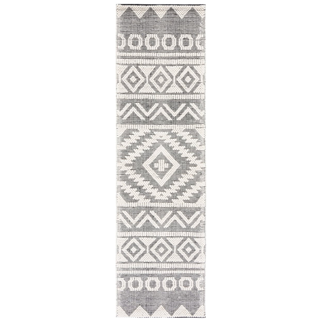 SAFAVIEH Natura NAT275Z Handwoven Black / Ivory Rug Image 1