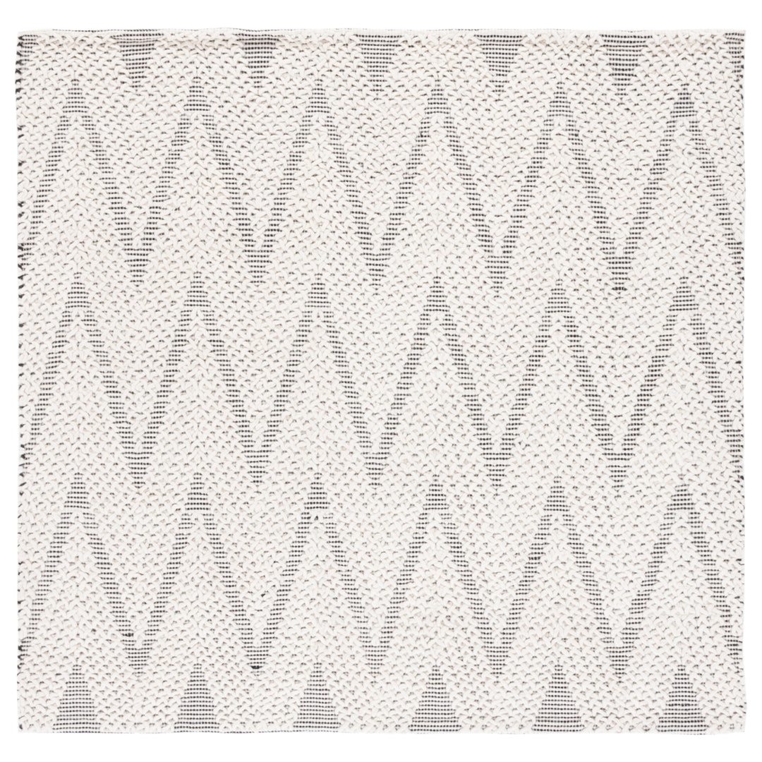 SAFAVIEH Natura NAT279A Handwoven Ivory / Black Rug Image 4