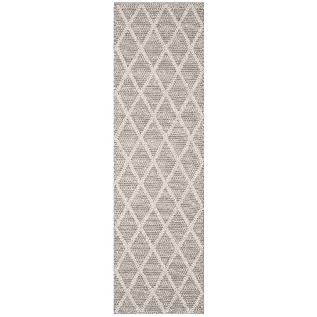 SAFAVIEH Natura Collection NAT310C Handwoven Grey Rug Image 1