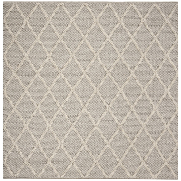 SAFAVIEH Natura Collection NAT310C Handwoven Grey Rug Image 5