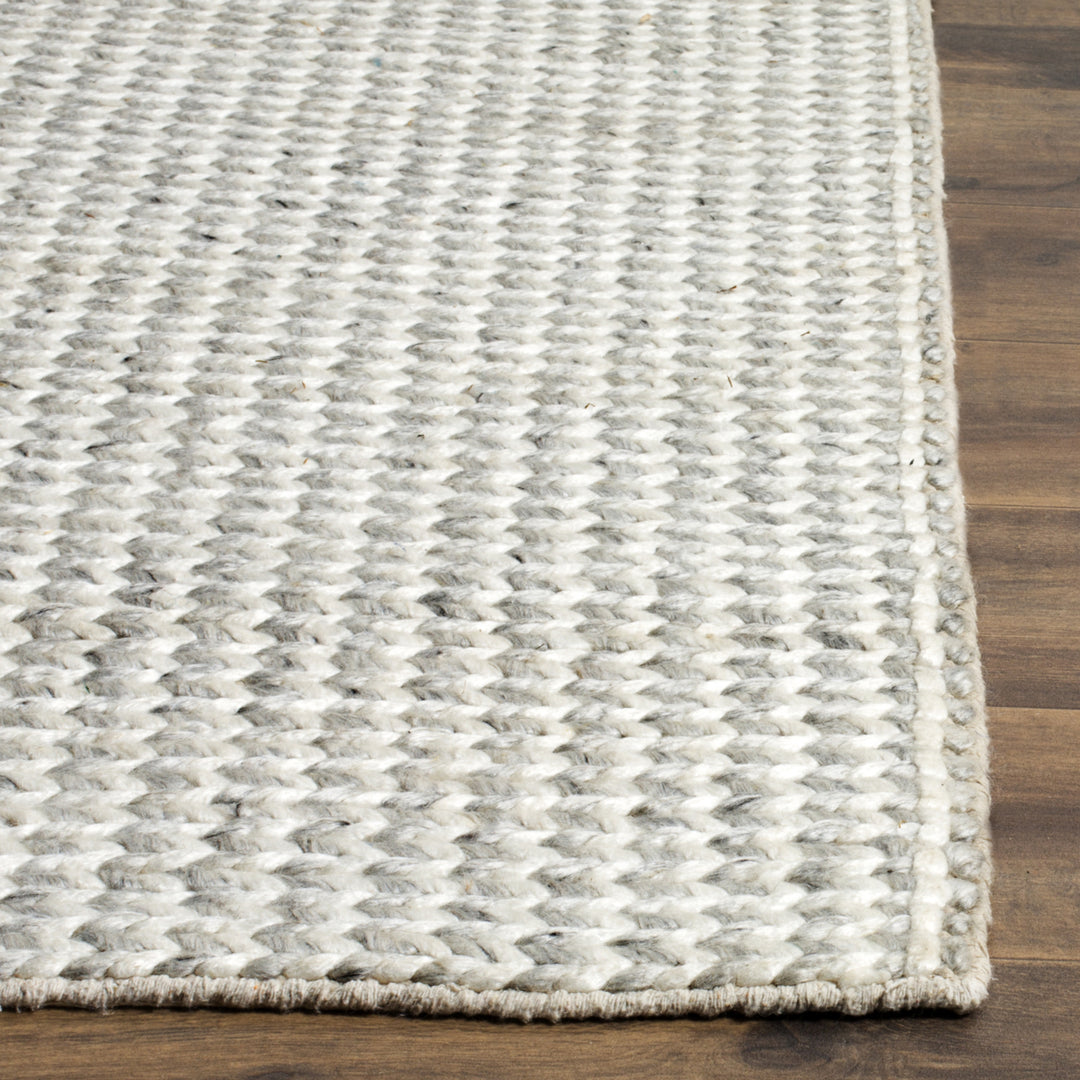 SAFAVIEH Natura NAT311A Handwoven Ivory / Silver Rug Image 7