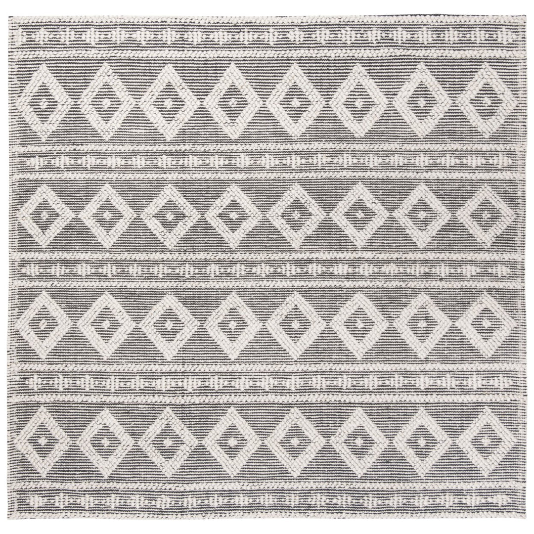 SAFAVIEH Natura Collection NAT315G Handwoven Silver Rug Image 1