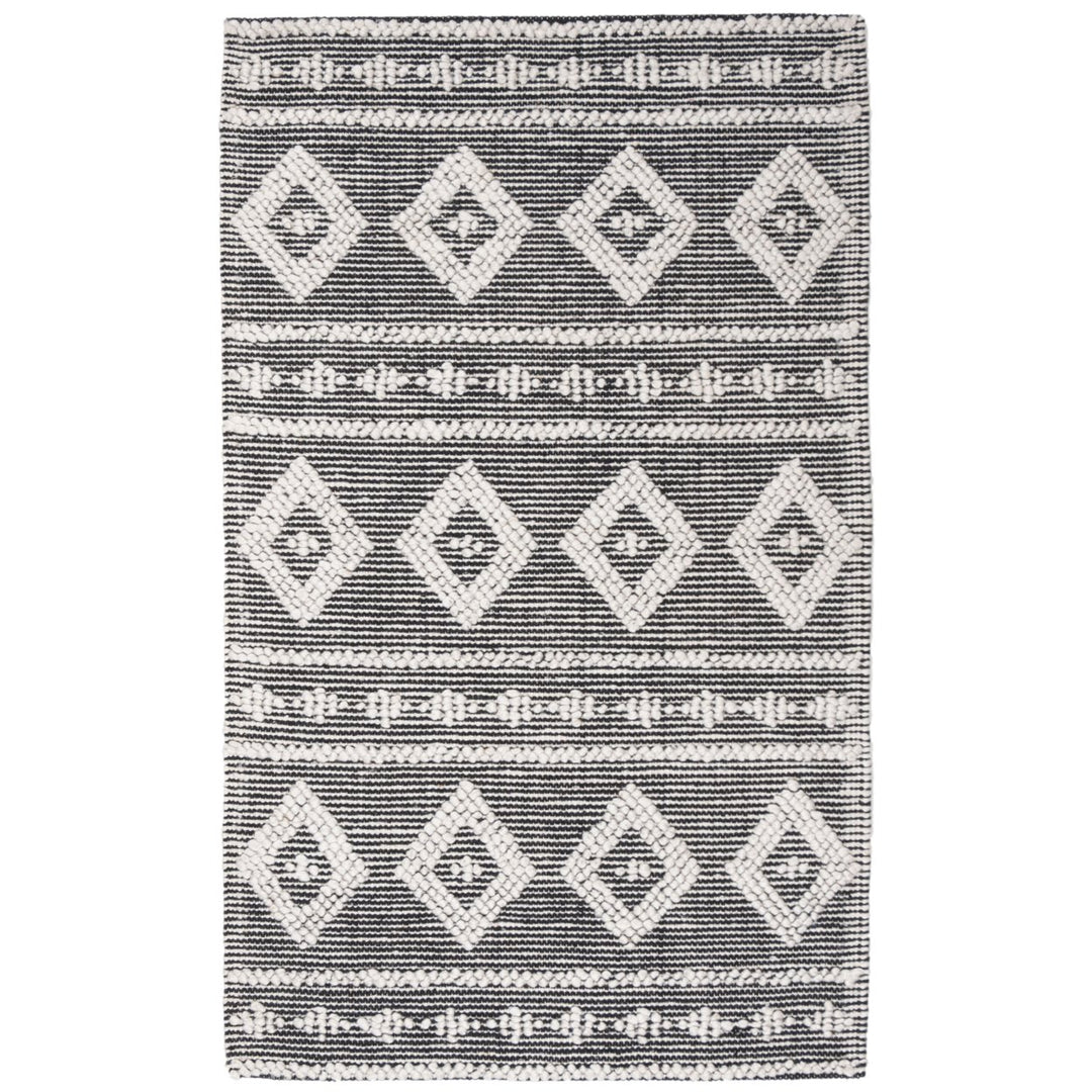 SAFAVIEH Natura Collection NAT315G Handwoven Silver Rug Image 1