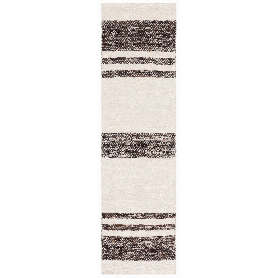 SAFAVIEH Natura NAT328Z Handwoven Black / Ivory Rug Image 1