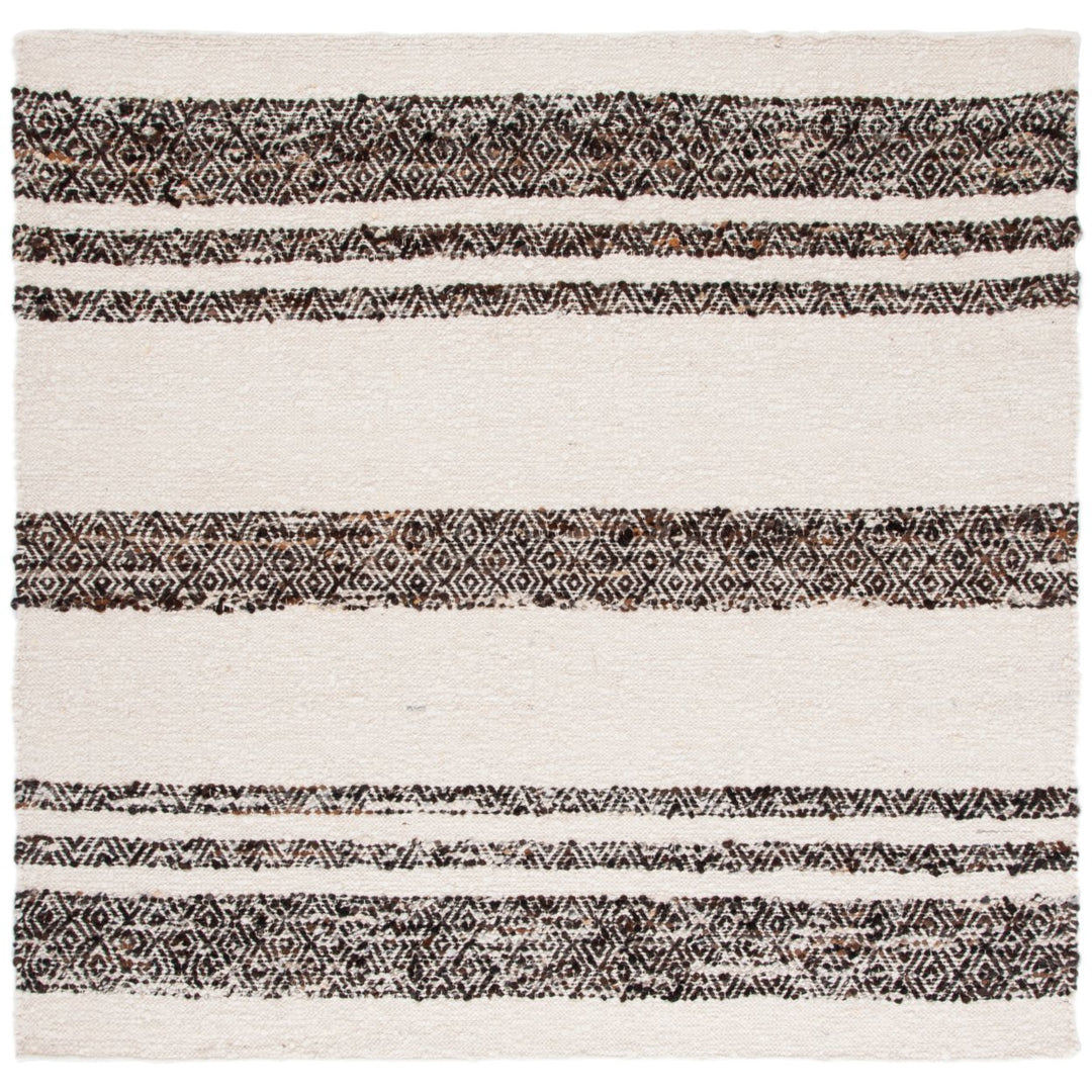 SAFAVIEH Natura NAT328Z Handwoven Black / Ivory Rug Image 1