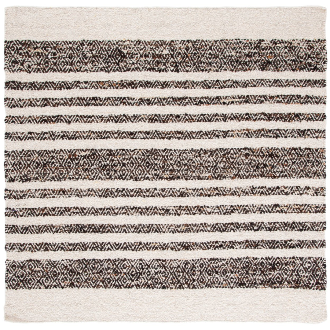 SAFAVIEH Natura NAT329Z Handwoven Black / Ivory Rug Image 1