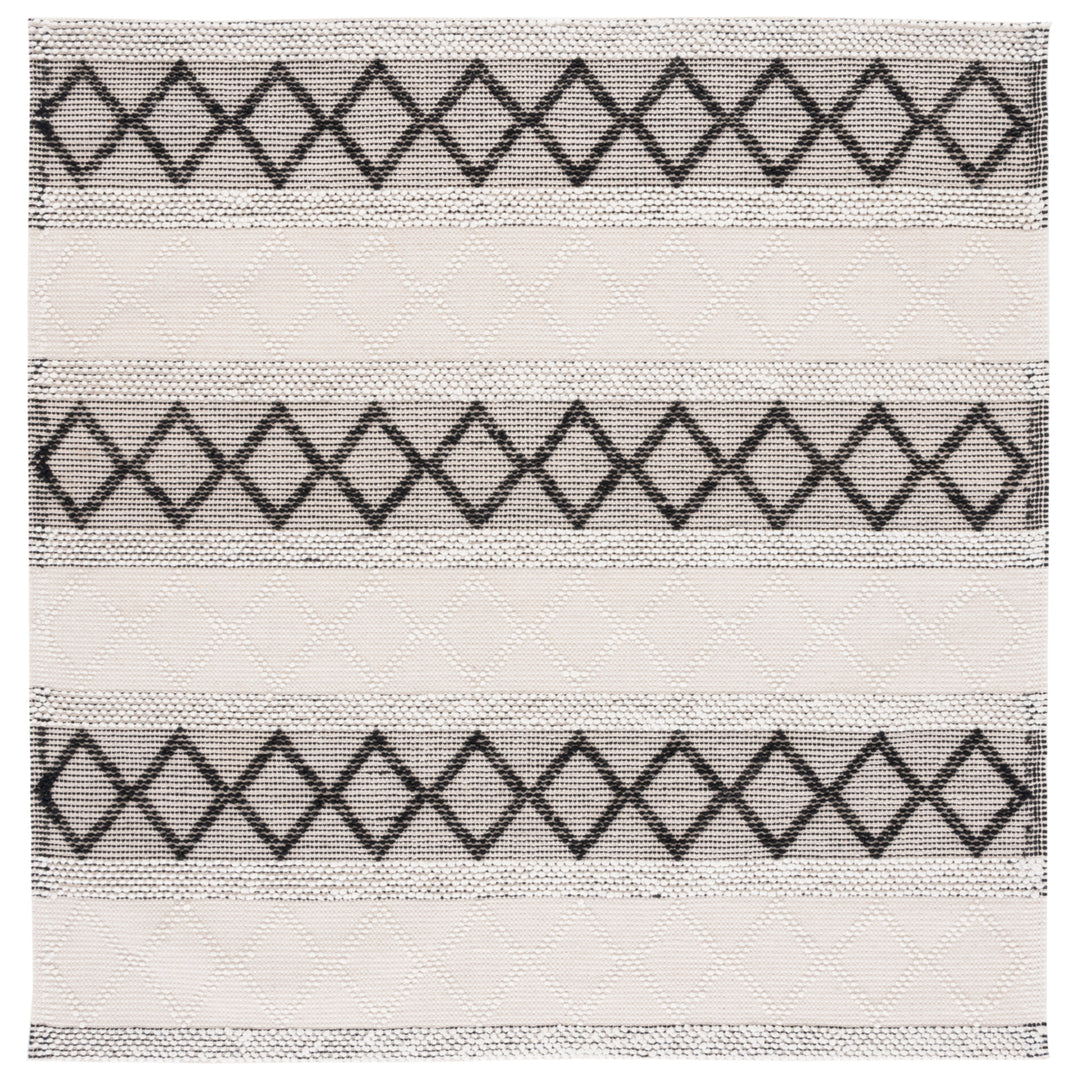 SAFAVIEH Natura NAT334A Handwoven Ivory / Black Rug Image 6