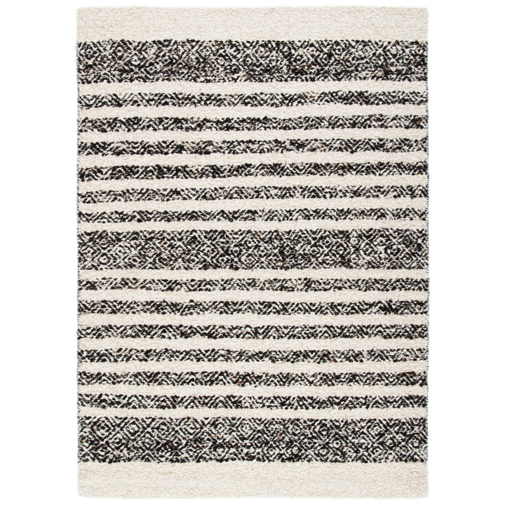 SAFAVIEH Natura NAT329Z Handwoven Black / Ivory Rug Image 1