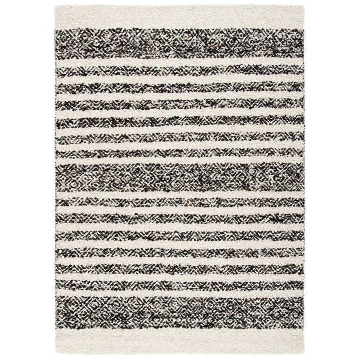 SAFAVIEH Natura NAT329Z Handwoven Black / Ivory Rug Image 1