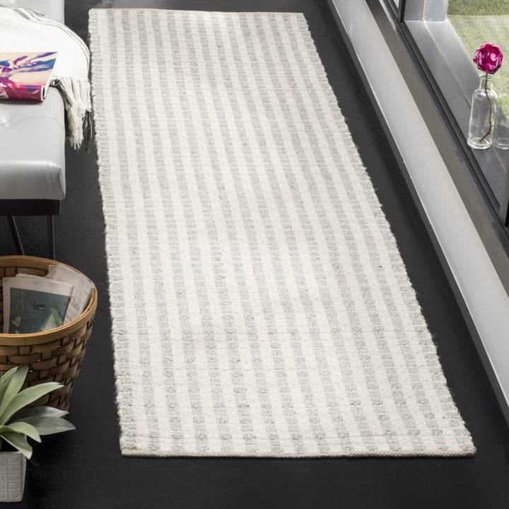 SAFAVIEH Natura NAT402A Handwoven Grey / Ivory Rug Image 2