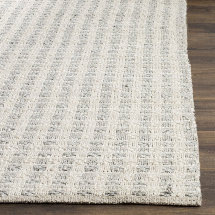 SAFAVIEH Natura NAT402A Handwoven Grey / Ivory Rug Image 5