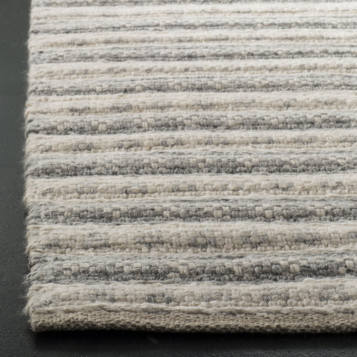 SAFAVIEH Natura NAT403A Handwoven Grey / Ivory Rug Image 5