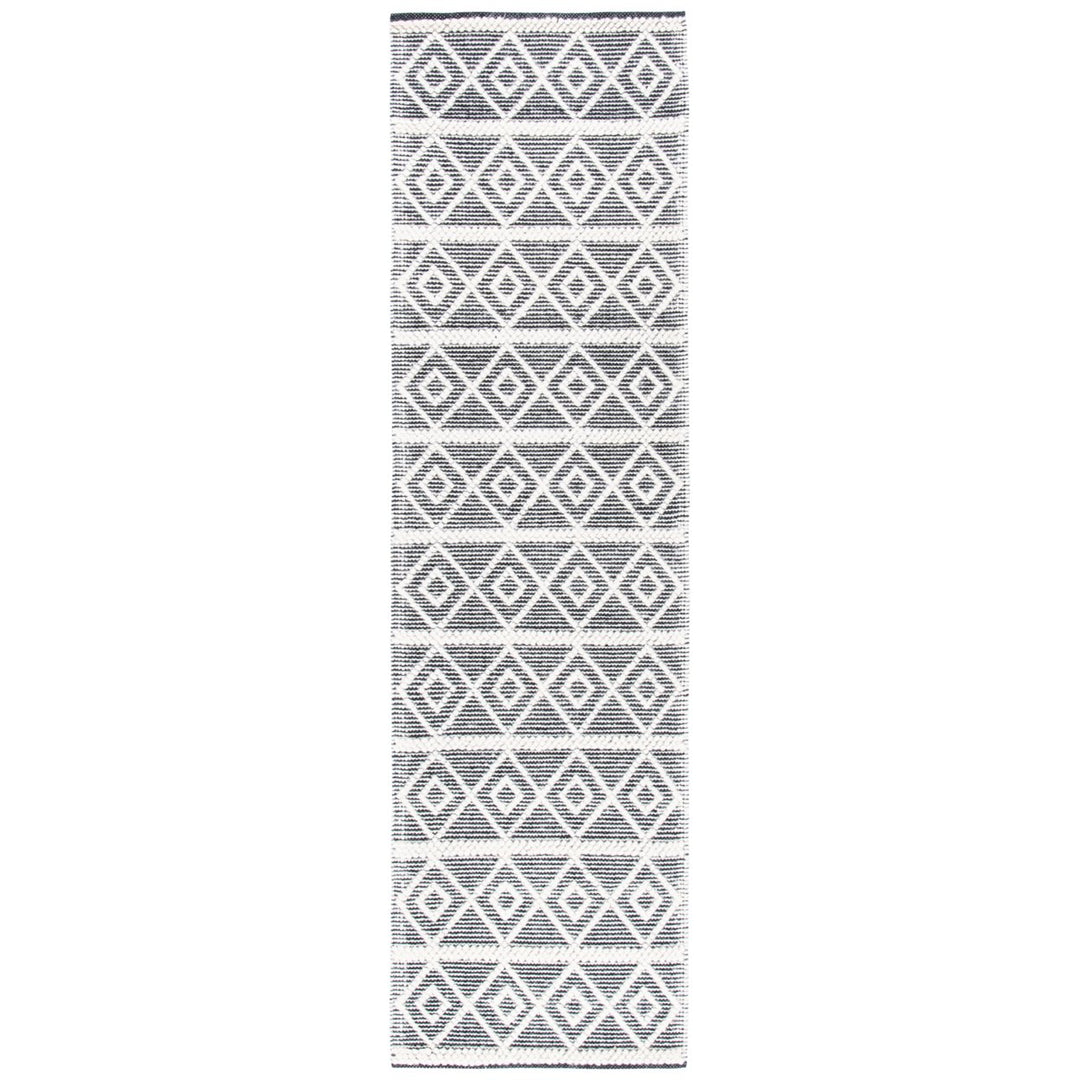 SAFAVIEH Natura NAT477A Handwoven Ivory / Black Rug Image 1