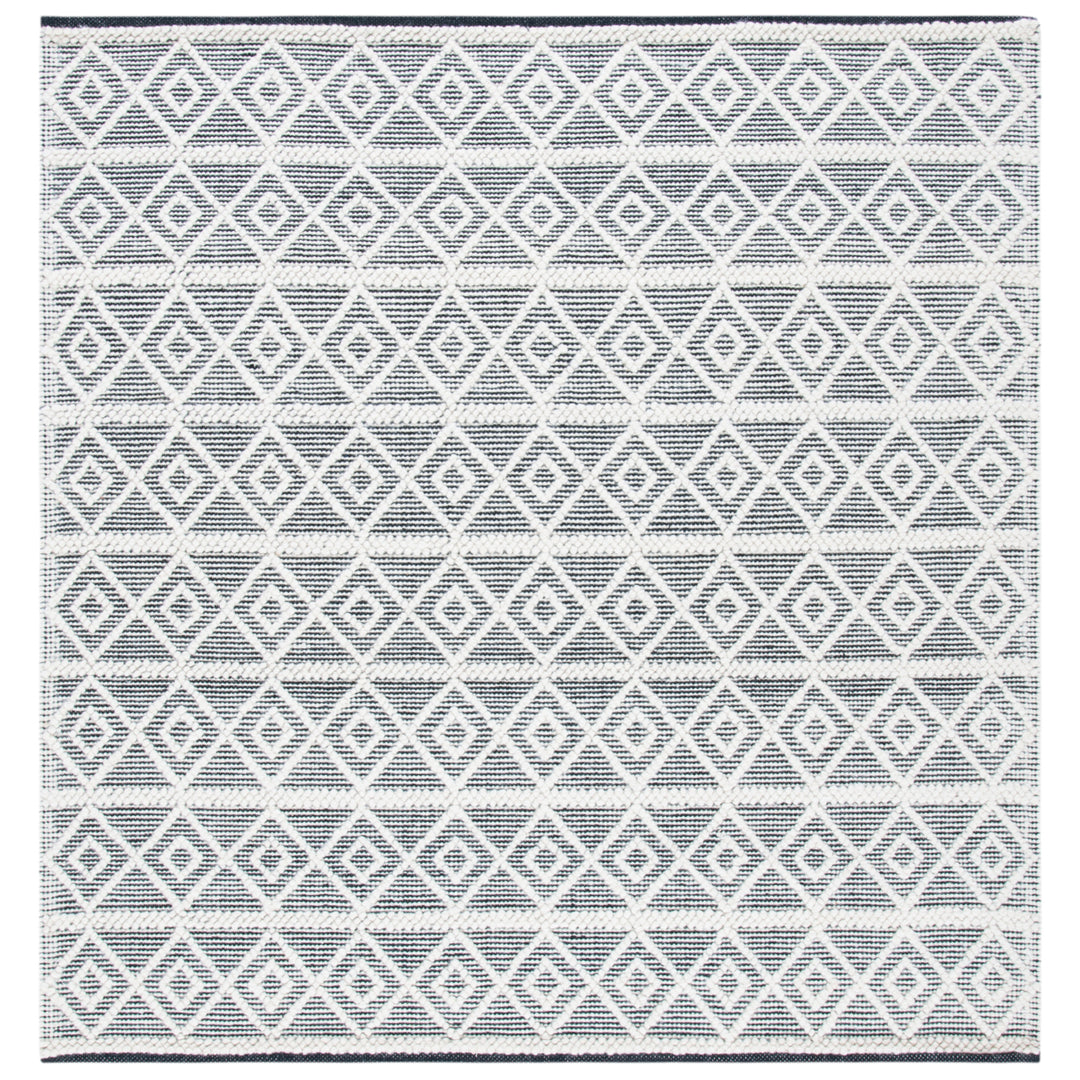 SAFAVIEH Natura NAT477A Handwoven Ivory / Black Rug Image 6