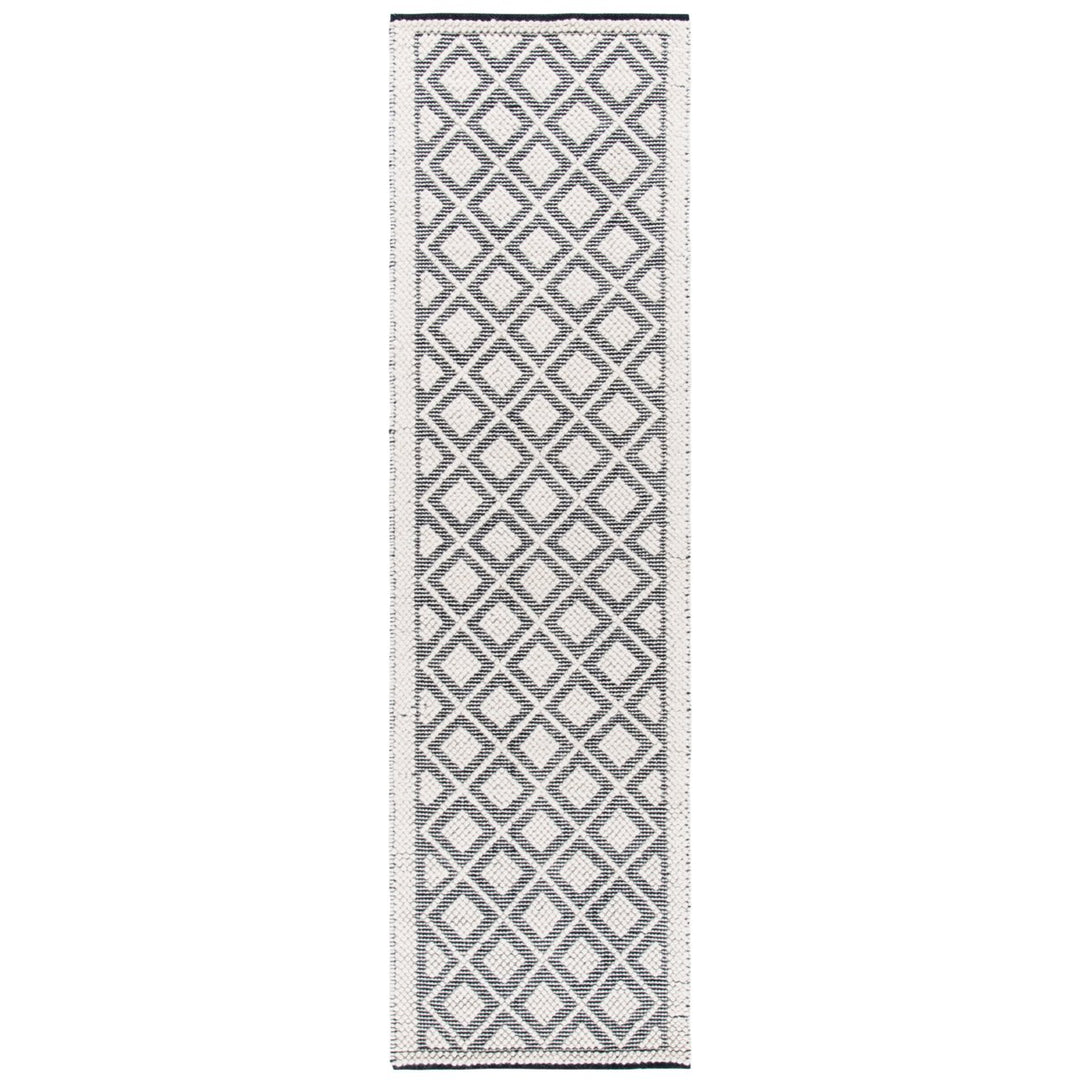 SAFAVIEH Natura NAT475A Handwoven Ivory / Black Rug Image 1