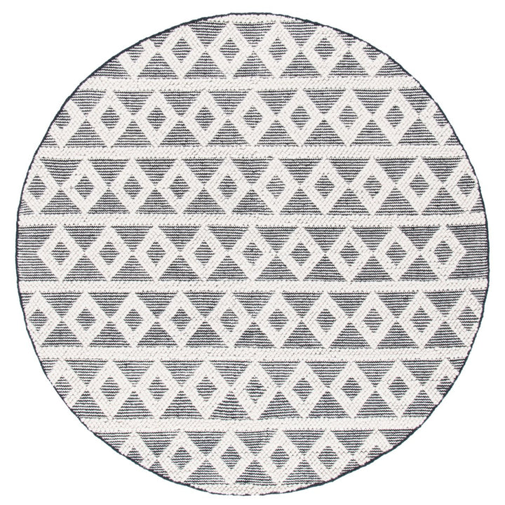 SAFAVIEH Natura NAT479A Handwoven Ivory / Black Rug Image 4