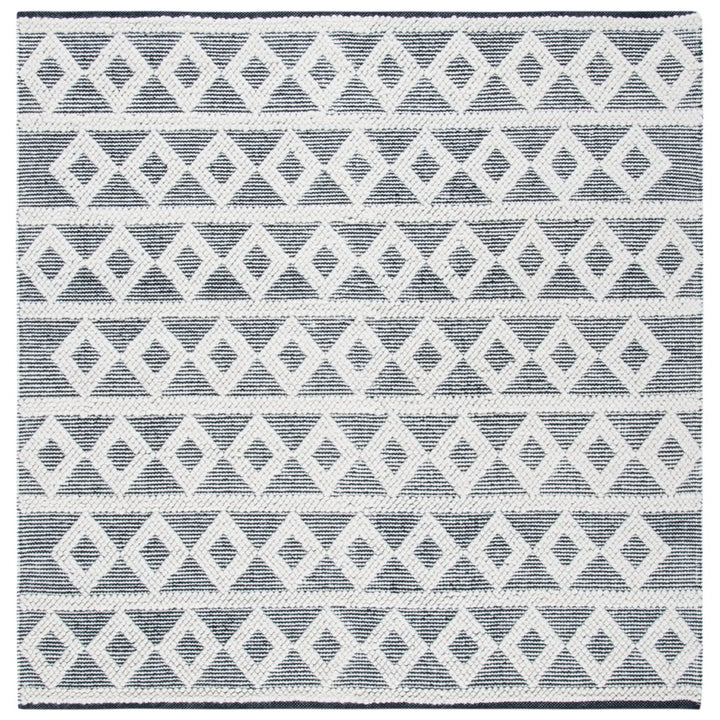 SAFAVIEH Natura NAT479A Handwoven Ivory / Black Rug Image 1