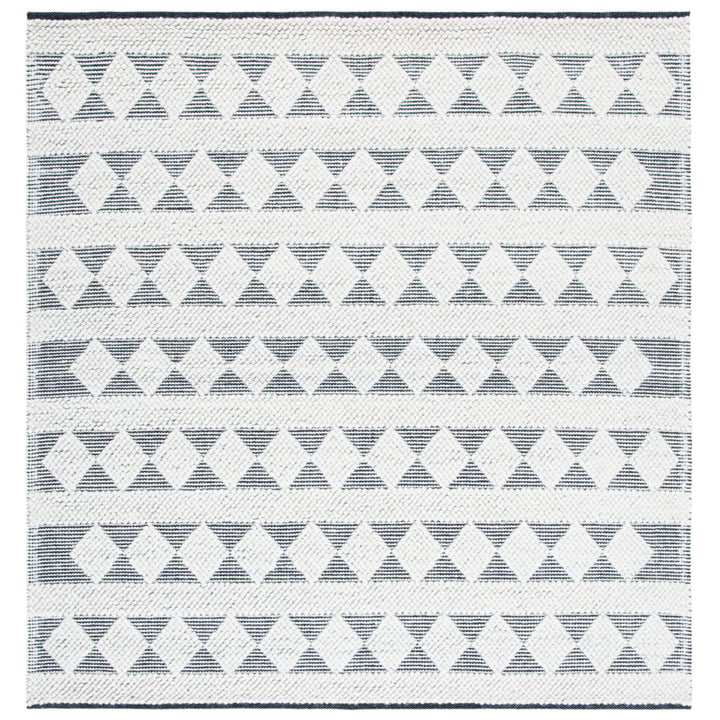 SAFAVIEH Natura NAT481A Handwoven Ivory / Black Rug Image 6