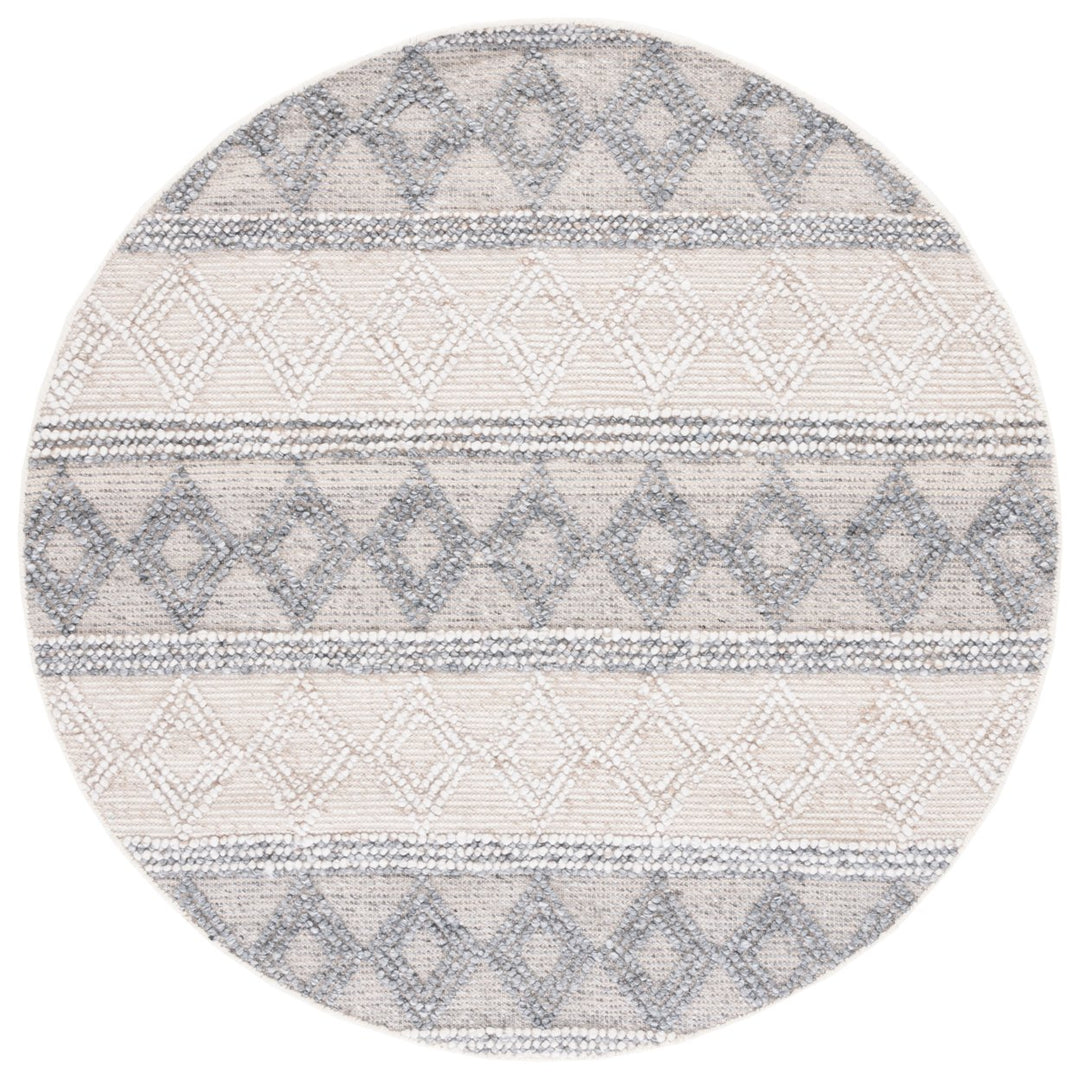 SAFAVIEH Natura NAT343A Handwoven Ivory / Grey Rug Image 1