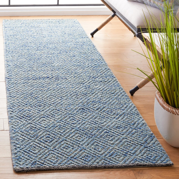 SAFAVIEH Natura Collection NAT503B Handwoven Blue Rug Image 10