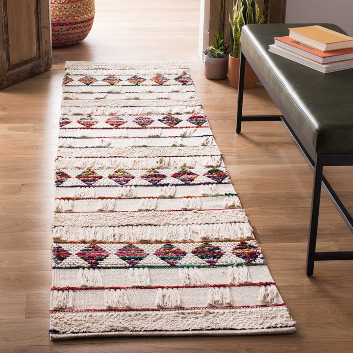 SAFAVIEH Natura NAT657A Handwoven Ivory / Red Rug Image 2