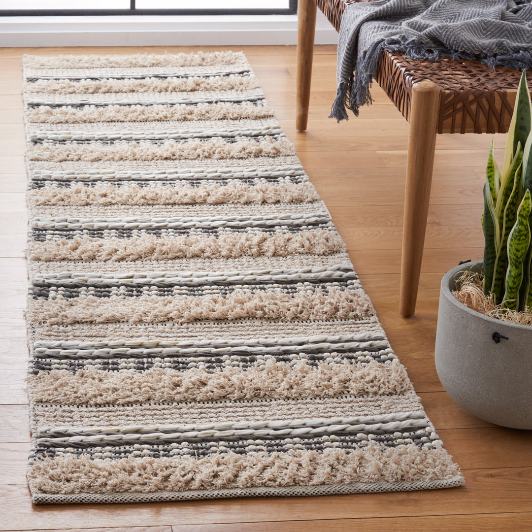 SAFAVIEH Natura NAT651F Handwoven Beige / Grey Rug Image 2