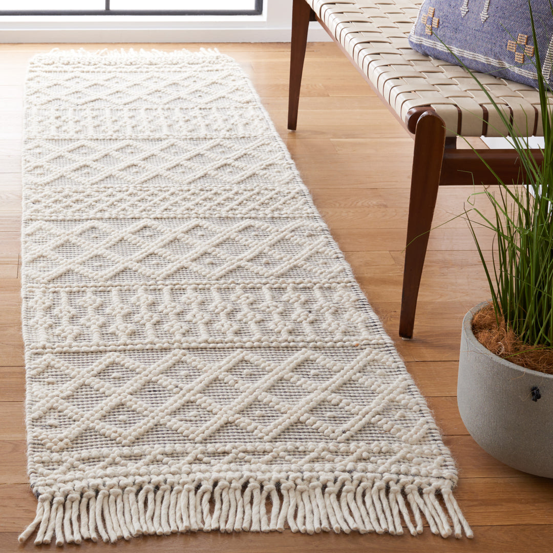 SAFAVIEH Natura NAT688A Handmade Ivory / Grey Rug Image 2