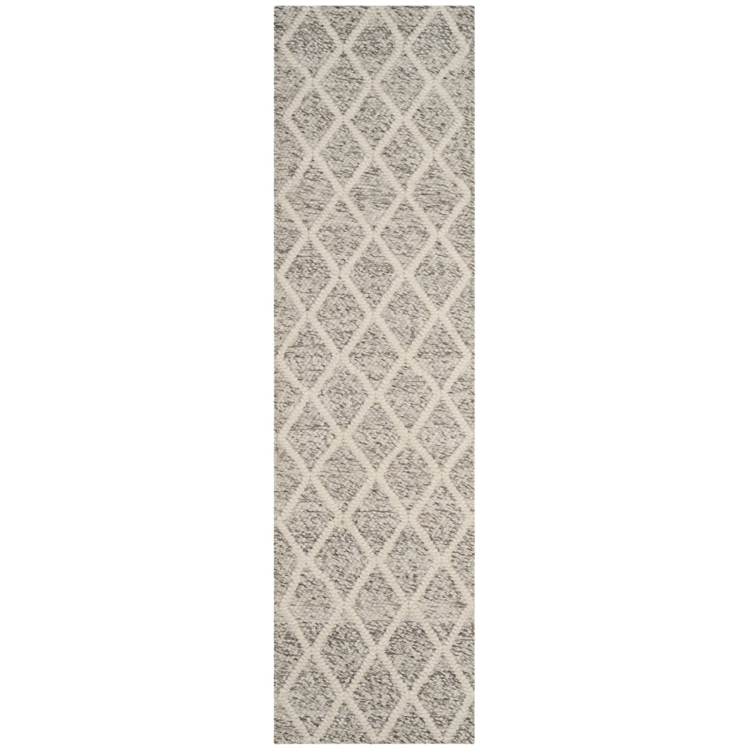 SAFAVIEH Natura NAT711A Handwoven Ivory / Stone Rug Image 1